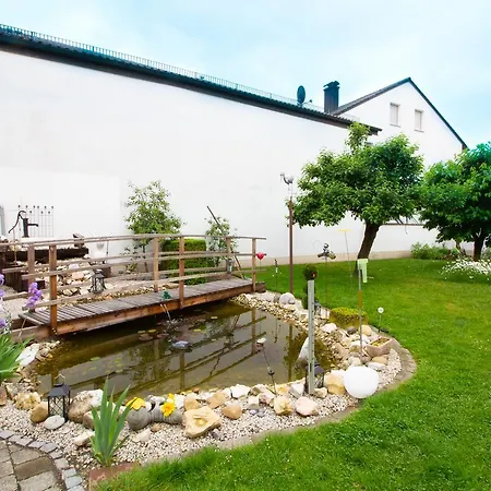 Hotel Eichschmid / Roell'n Biergarten