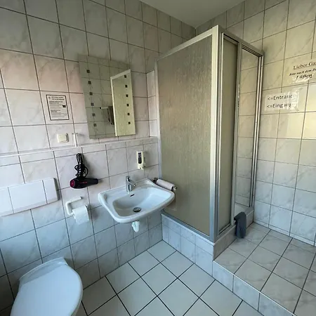 Hotel Eichschmid / Roell'n Biergarten 3*