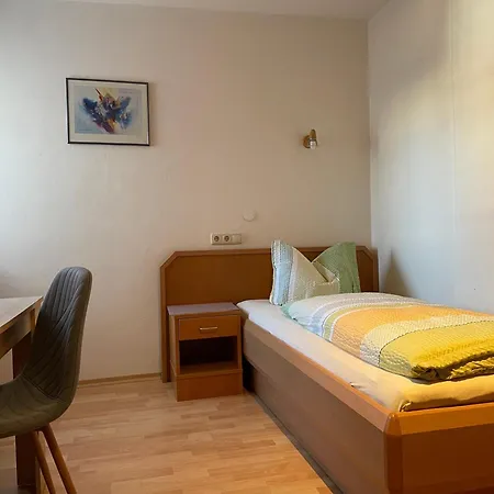 فندق Eichschmid / Roell'n Biergarten 3*