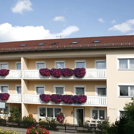 Eichschmid / Roell'n Biergarten Hotel 3*