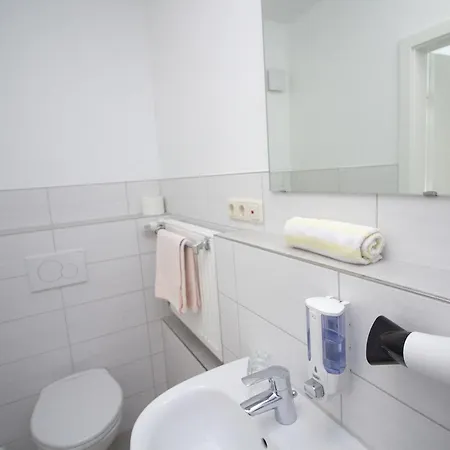 Eichschmid / Roell'n Biergarten Hotel 3*