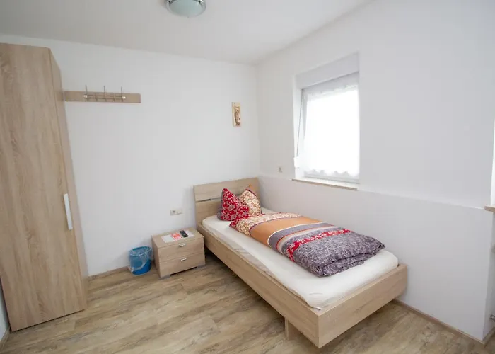 Eichschmid / Roell'n Biergarten Hotel 3*