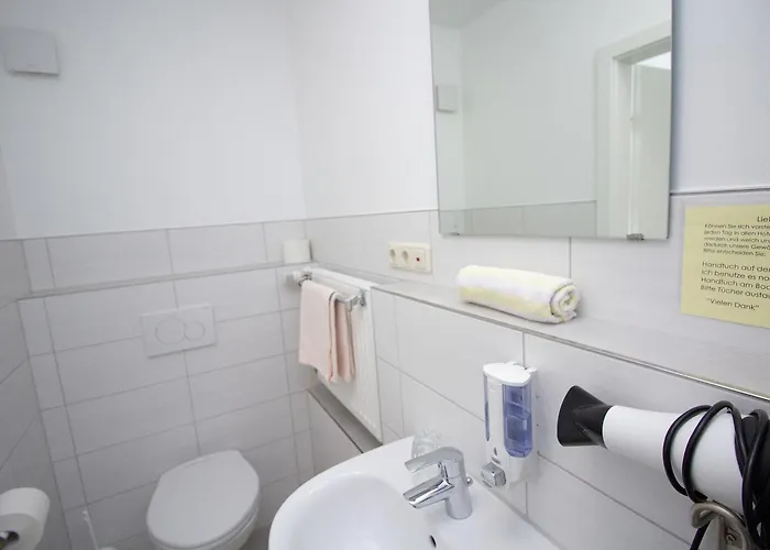 Eichschmid / Roell'n Biergarten Hotel 3*